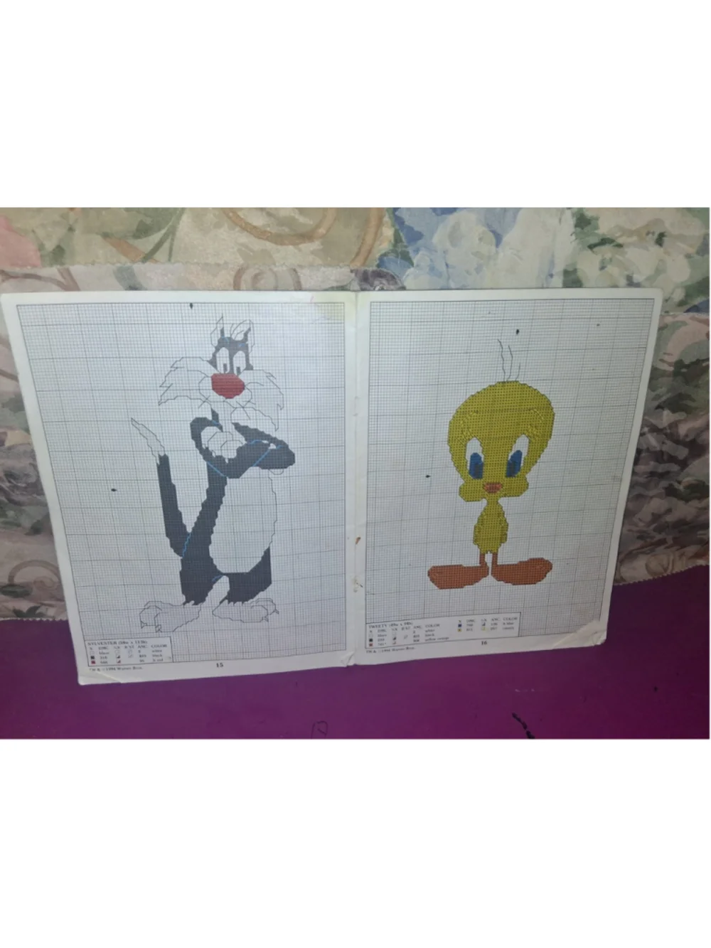 Leisure Arts Looney Tunes in Waste Canvas Needlework Leaflet Pattern 2564